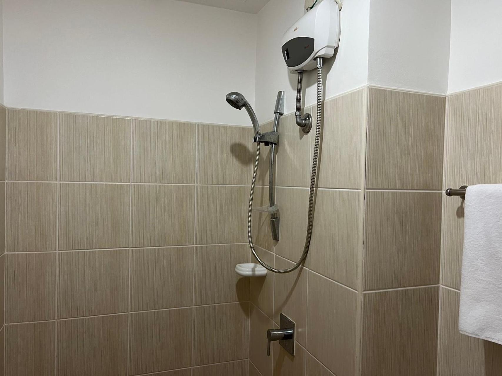 Grand Riviera Suites Manila Kültér fotó